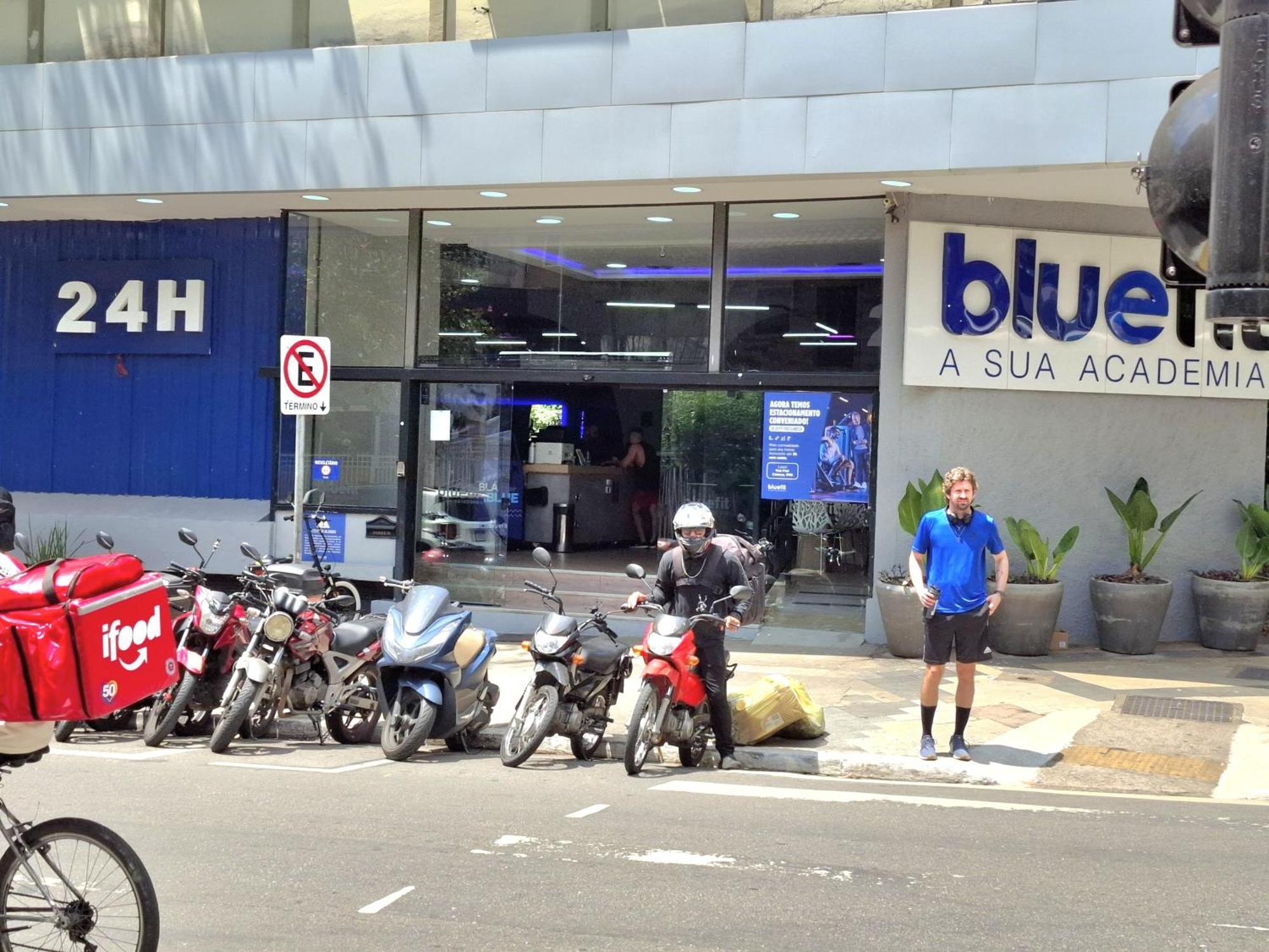Ap 1101 - A Poucos Passos Da Avenida Paulista!